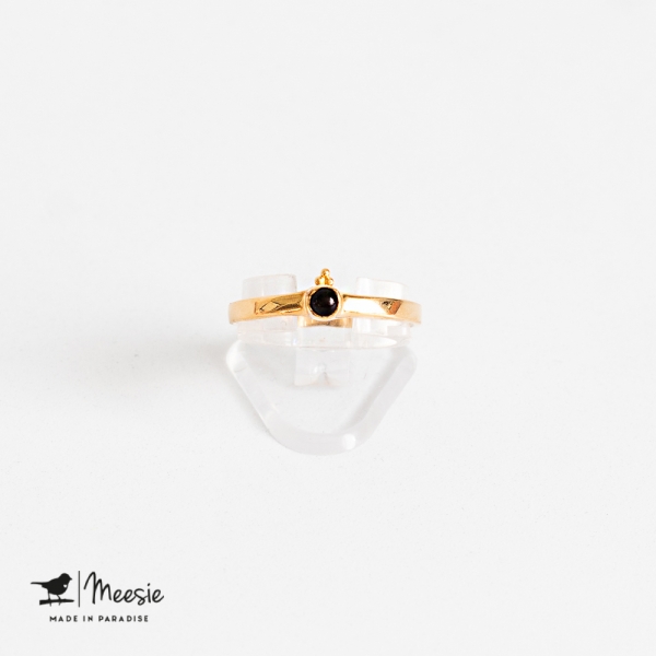 Ring dot Onyx edelsteen goud op zilver Ring dot Onyx edelsteen goud op zilver